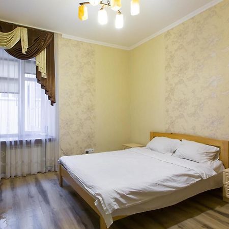 Квартира Подобово Біля Площі Ринок Вулиця Староєврейська 17 Lviv Eksteriør billede